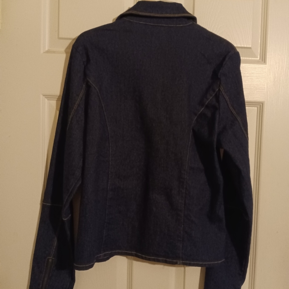 Jacket - Picture 6 of 6